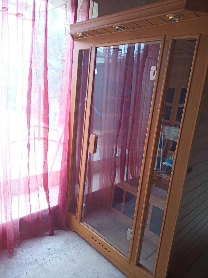 Grande Chambre D'Hote Pour 4 A 5 Personnes Bed & Breakfast Chef-Boutonne Exterior photo